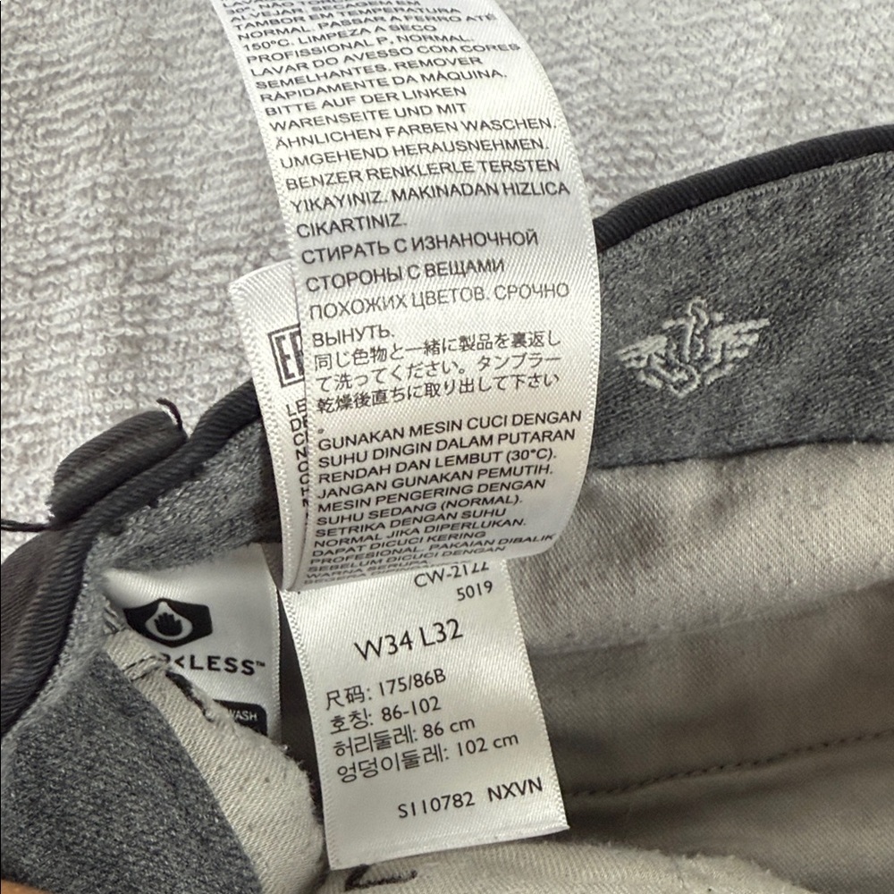 Dockers Men's Classic Black Chinos - Picture 5 of 14
